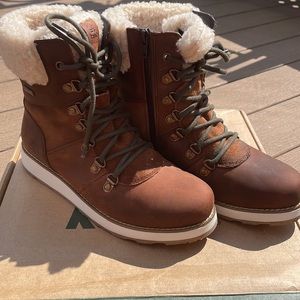 NEW Kamik Ariel F Winter Boots